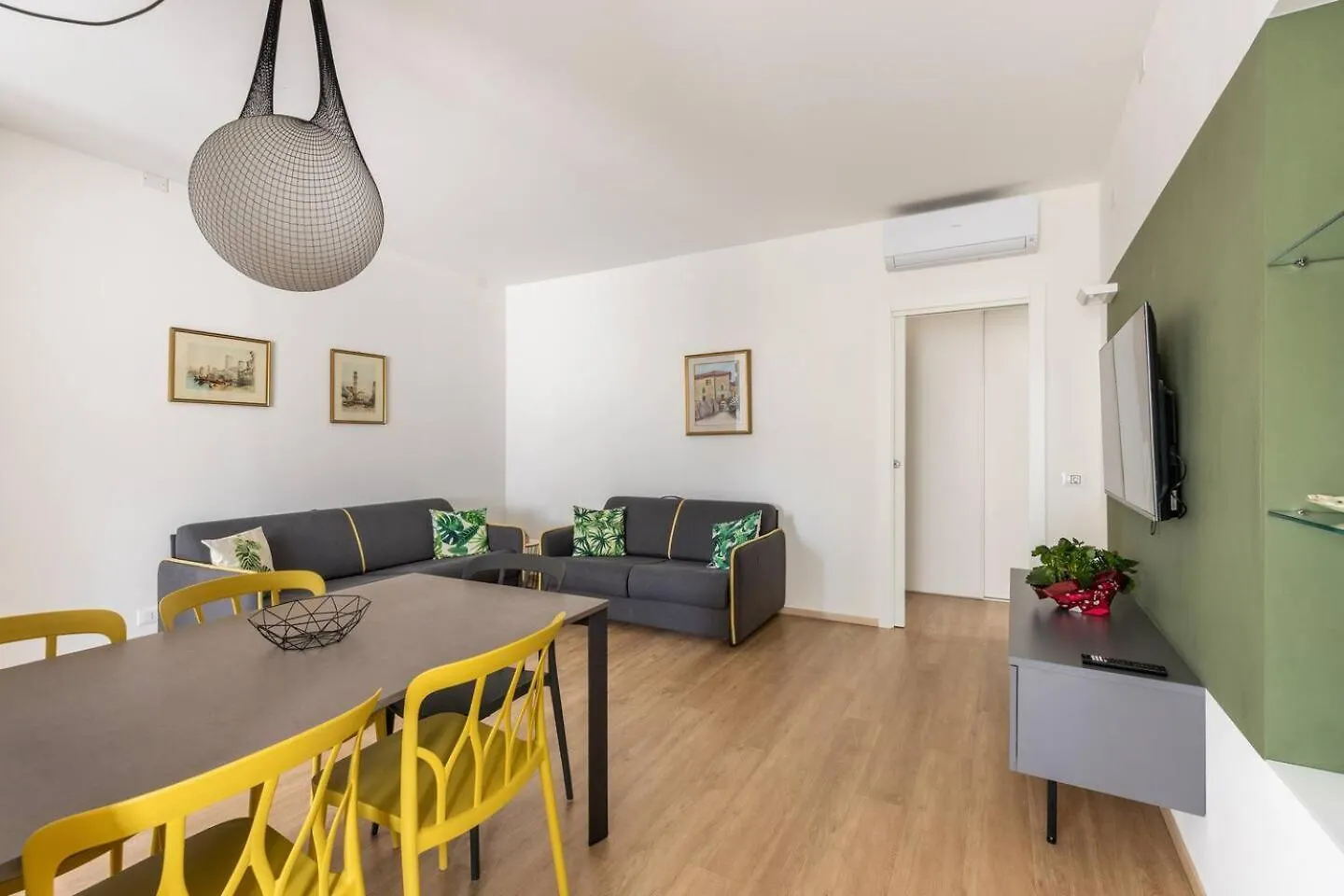 Valeria Apartment location